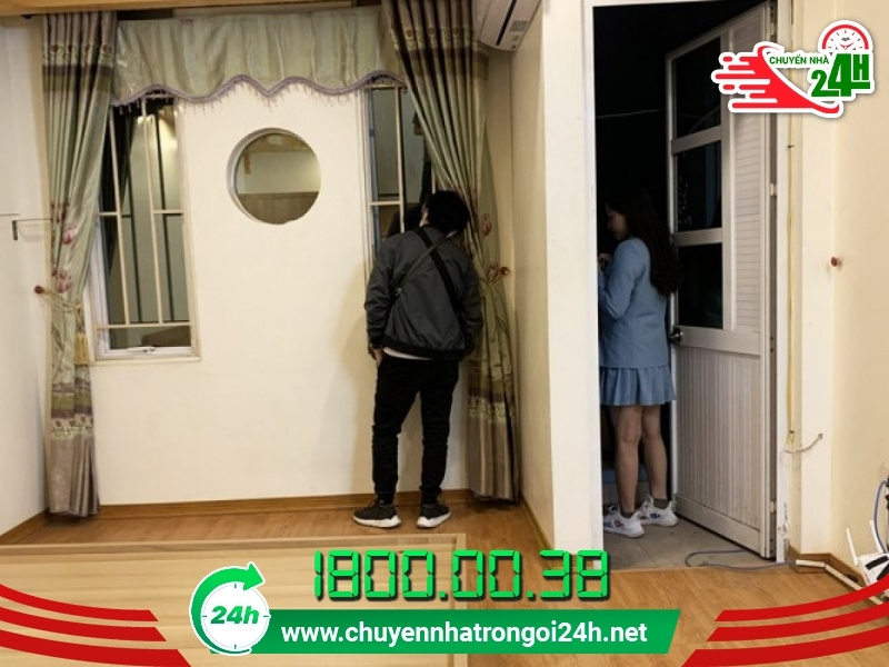 Bạn nên cẩn thận xem xét kỹ lưỡng từng chi tiết trong căn phòng định thuê