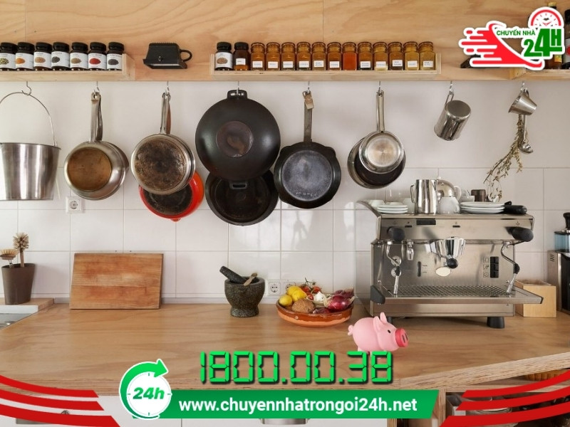 Dù ở trọ cũng cần mua sắm các dụng cụ cần thiết trong bếp