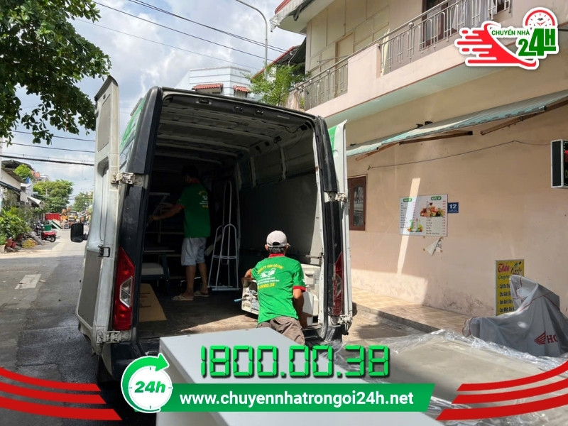 Xe tải thùng kín bảo vệ an toàn đồ đạc