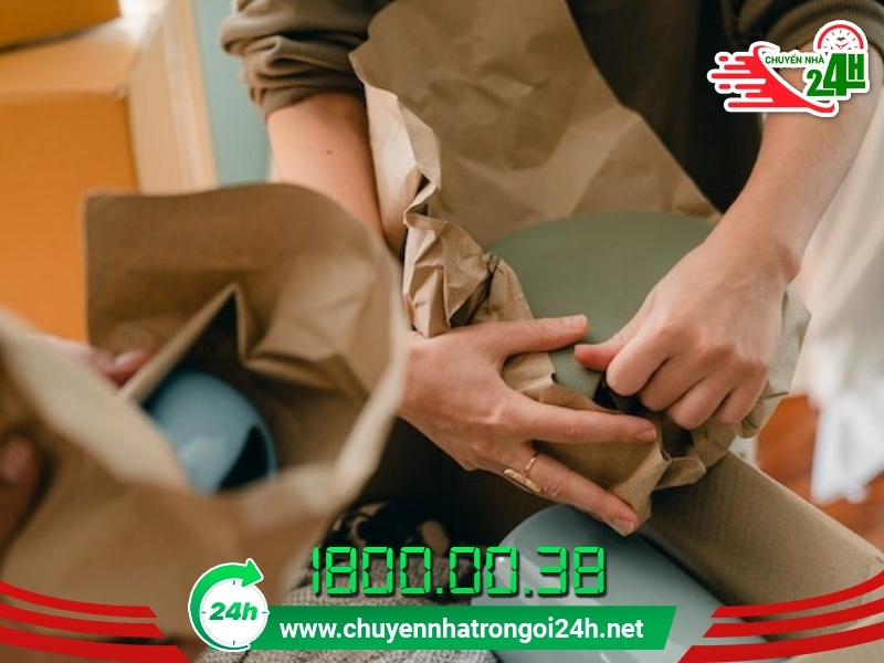 Chủ động đóng gói đồ đạc đỡ phát sinh chi phí