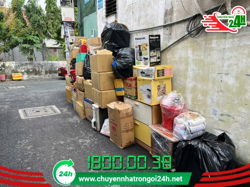 Sắp xếp đồ đạc gọn gàng, đóng gói hợp lý tối ưu không gian vận chuyển