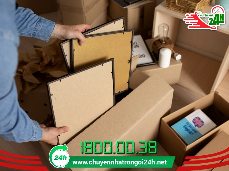 Đóng gói đồ đạc chuyển trọ về quê