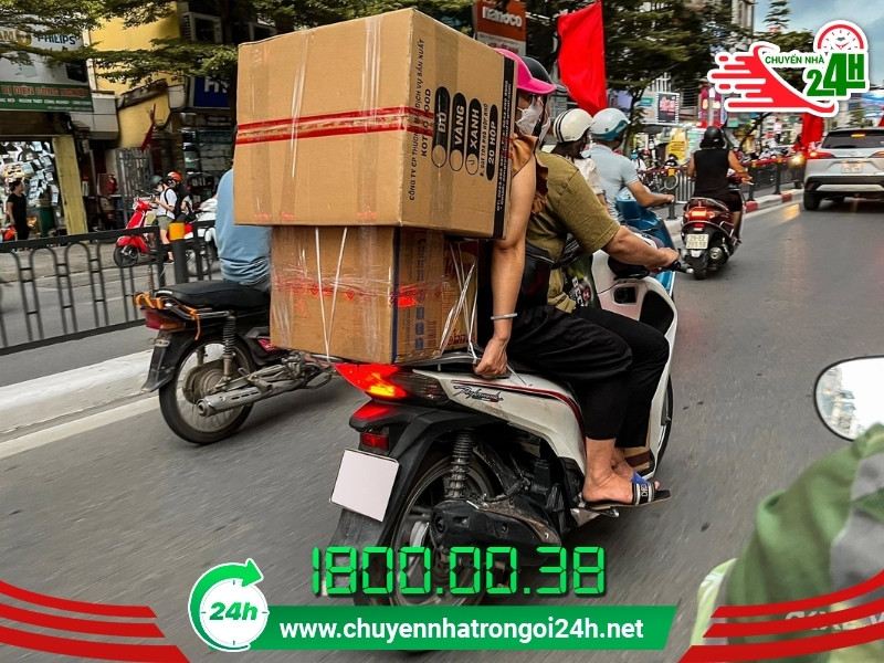 Sử dụng xe máy chuyển trọ