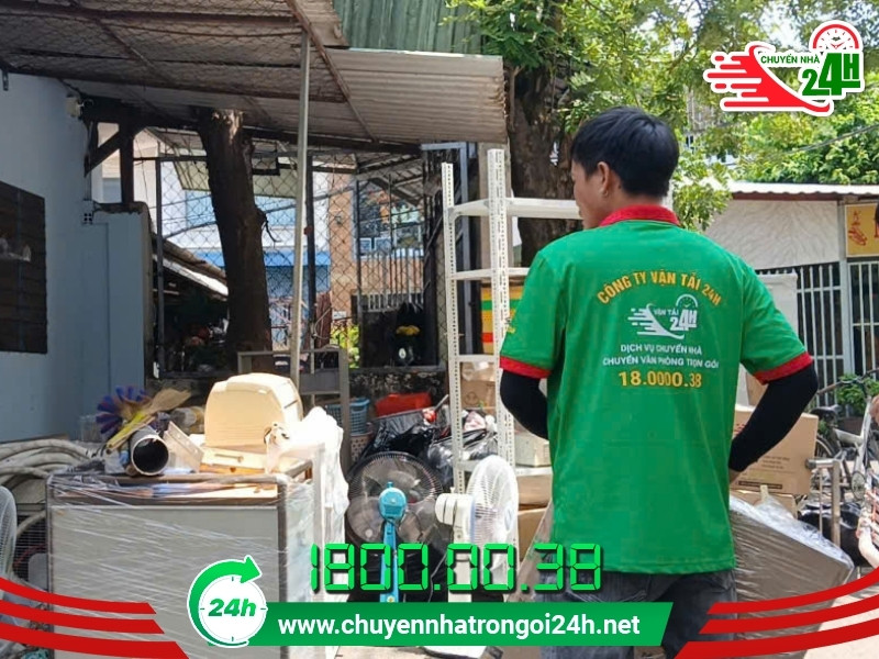Vận chuyển đồ đạc phòng trọ cho một gia đình