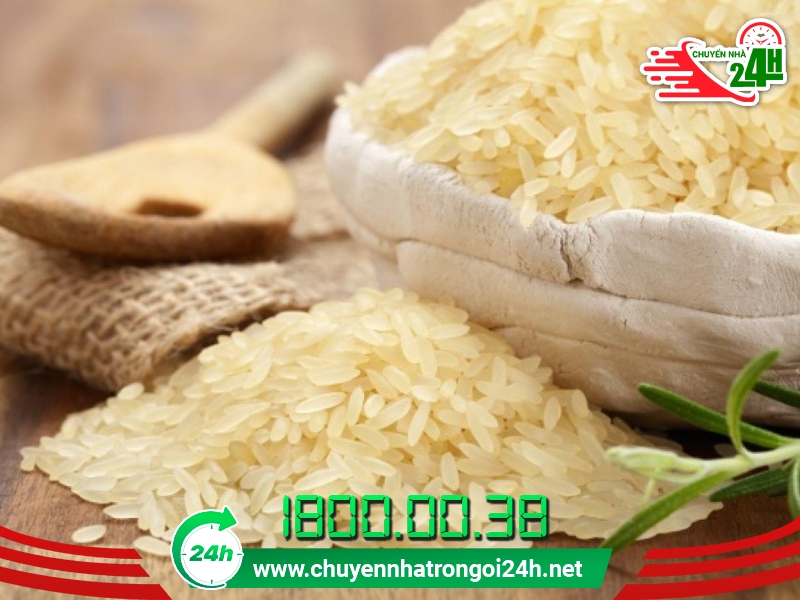 Gạo tượng trưng cho sự đủ đầy, mang lại ấm no cho gia đạo