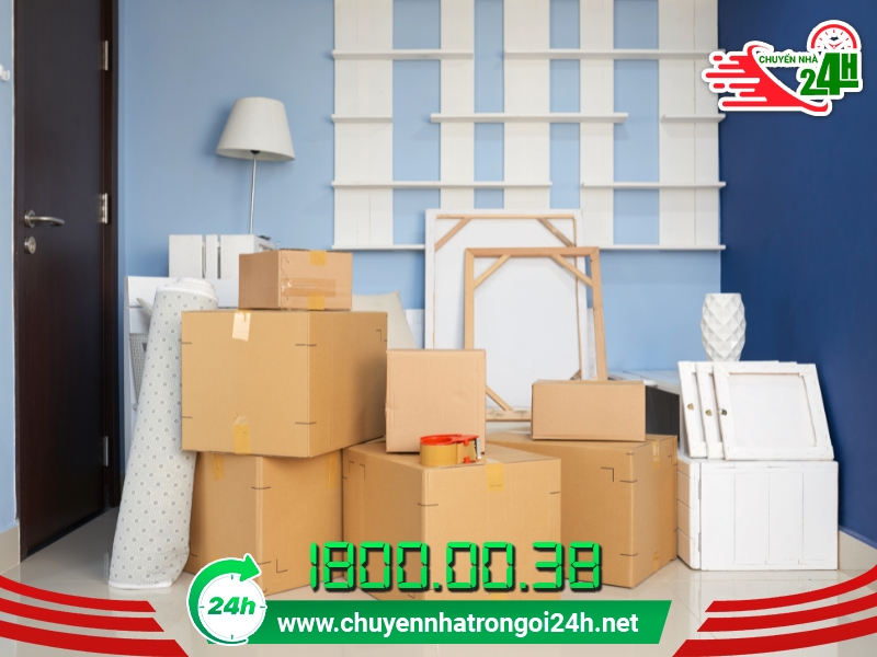 Đóng gói và xử lý đồ đạc phòng trọ