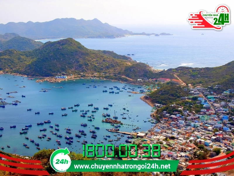 Khu vực cảng biển Cam Ranh