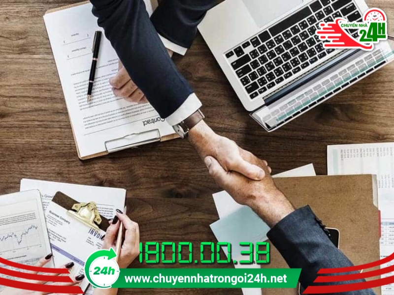 Hợp đồng với các điều khoản không rõ ràng cũng là kẻ hở khiến khách hàng rơi vào bẫy lừa đảo