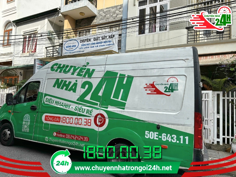 Xe tải đời mới, thùng kín bảo vệ an toàn đồ đạc