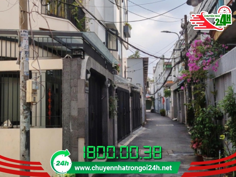 Hẻm nhỏ, hẹp gây khó khăn khi chuyển trọ tại phường An Nhơn