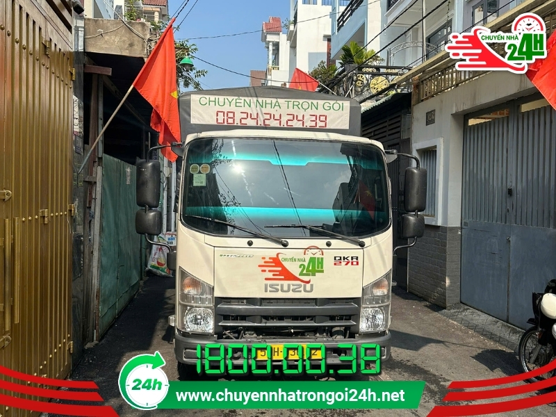 Xe tải chuyển trọ hẻm nhỏ tại phường An Nhơn